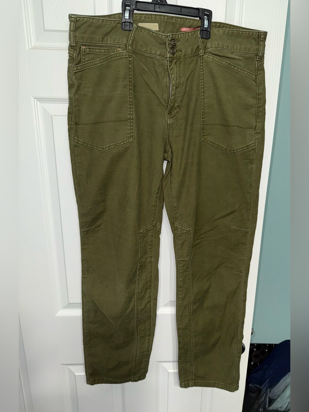 Pilcro for Anthropologie The Wanderer Pants in Olive Green